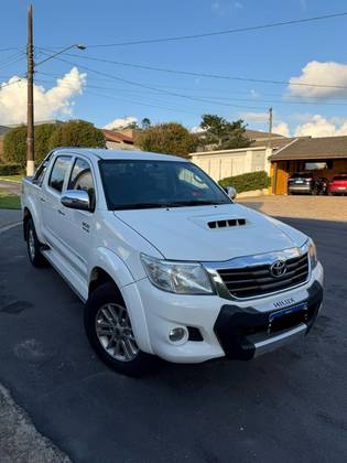TOYOTA HILUX 3.0 SRV 4X4 CD 16V TURBO INTERCOOLER DIESEL 4P AUTOMÁTICO TOYOTA HILUX 3.0 SRV 4X4 CD 16V TURBO INTERCOOLER DIESEL 4P AUTOMÁTICO